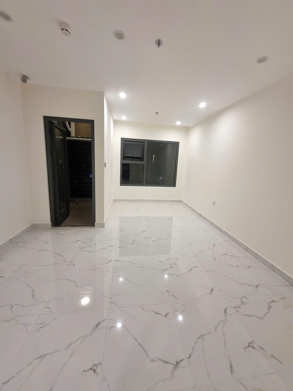 Bán căn hộ Studio The Beverly Solari Vinhomes Grand Park – Hoàn thiện cơ bản, giá tốt