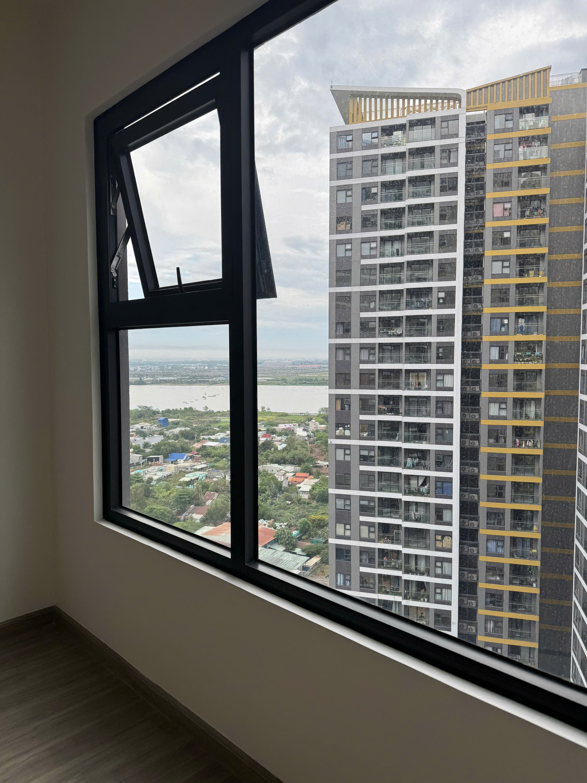 Bán Căn Hộ 2PN The Beverly Solari Vinhomes Grand Park Tầng Cao - View Trực Diện Sông Đồng Nai, Nhà Mới, Giá 3.9 Tỷ - ảnh 5