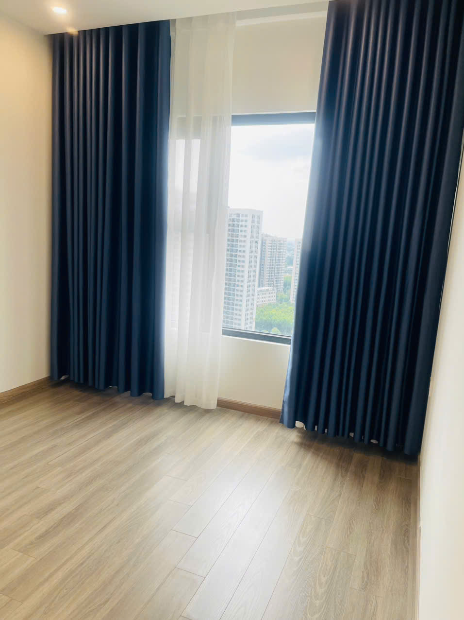 BÁN CĂN HỘ THE BEVERLY SOLARI VINHOMES GRAND PARK 2PN 2WC | VIEW TẦNG CAO – VÀNH ĐAI 3 | NỘI THẤT SẴN BẾP RÈM - ảnh 5