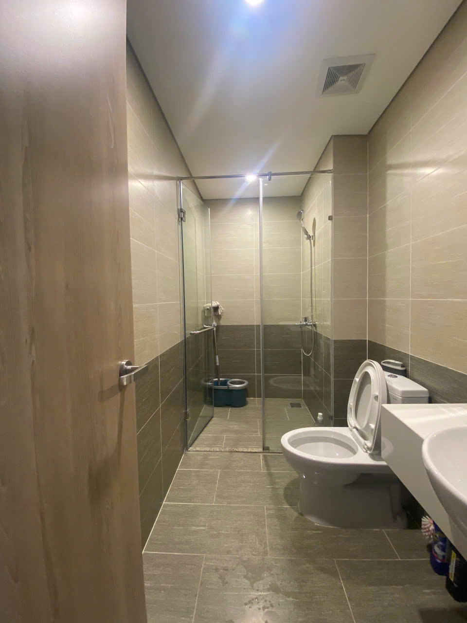 CHO THUÊ CĂN HỘ 2PN 2WC | FULL NỘI THẤT | TẦNG CAO VIEW VÀNH ĐAI 3 | BEVERLY SOLARI – VINHOMES GRAND PARK