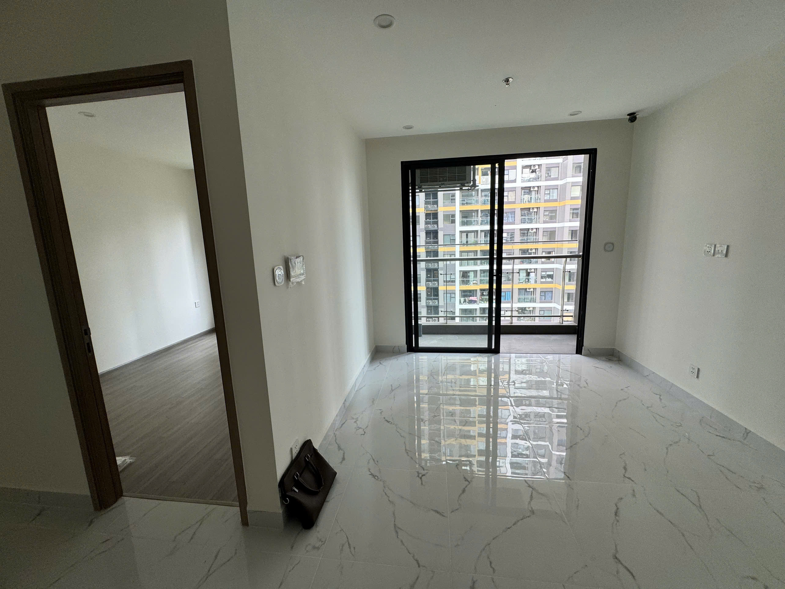 BÁN CĂN HỘ 1PN+ – VIEW NỘI KHU CÔNG VIÊN HỒ BƠI | TẦNG TRUNG | THE BEVERLY SOLARI – VINHOMES GRAND PARK