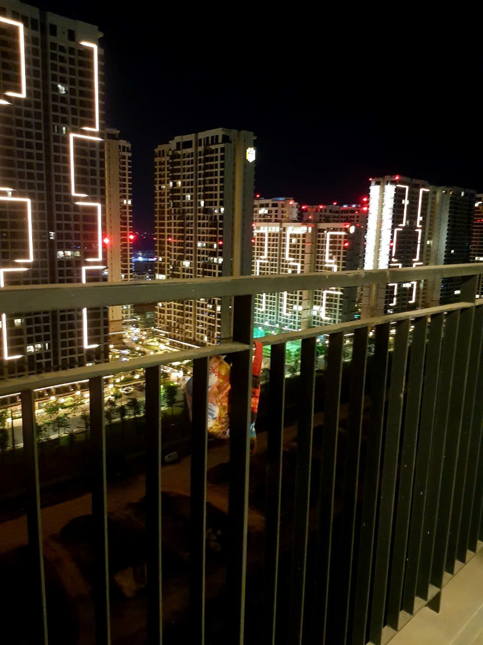 BÁN CĂN HỘ 2PN2WC – THE ORIGAMI Vinhomes Grand Park | Full nội thất – Giá chỉ 4 tỷ