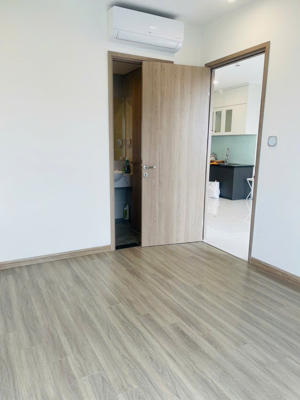 BÁN CĂN HỘ THE BEVERLY SOLARI VINHOMES GRAND PARK 2PN 2WC | VIEW TẦNG CAO – VÀNH ĐAI 3 | NỘI THẤT SẴN BẾP RÈM - ảnh 6