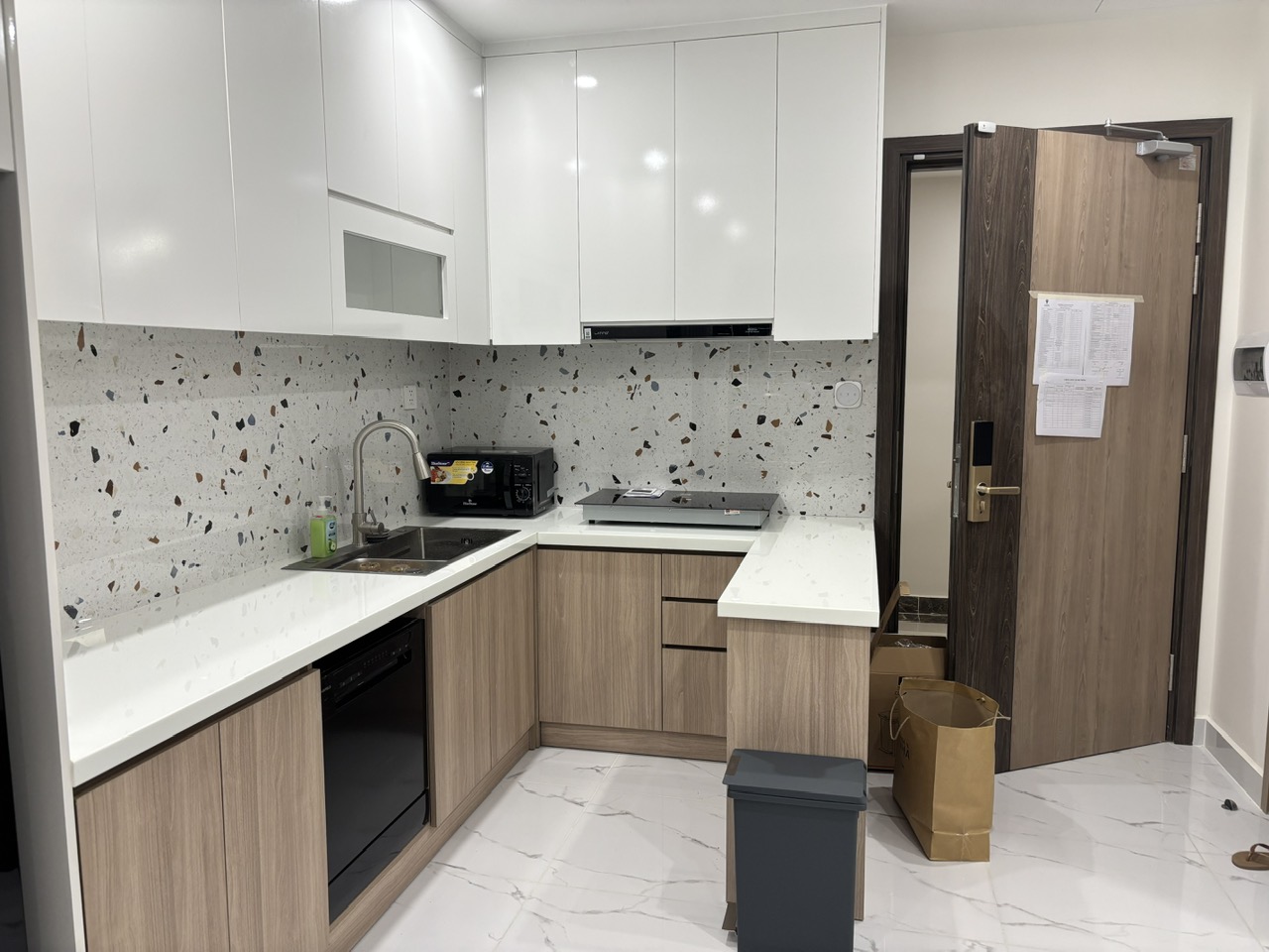 Căn Hộ 1PN+ The Beverly Solari – Vinhomes Grand Park Full Nội Thất Cao Cấp | View Thoáng | Bán & Cho Thuê