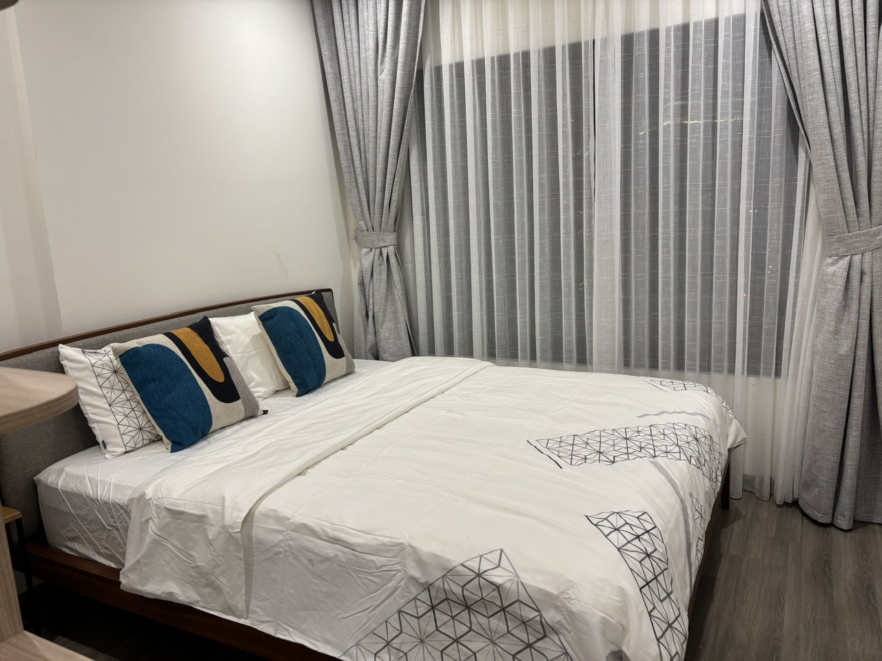 Căn Hộ 1PN+ The Beverly Solari – Vinhomes Grand Park Full Nội Thất Cao Cấp | View Thoáng | Bán & Cho Thuê