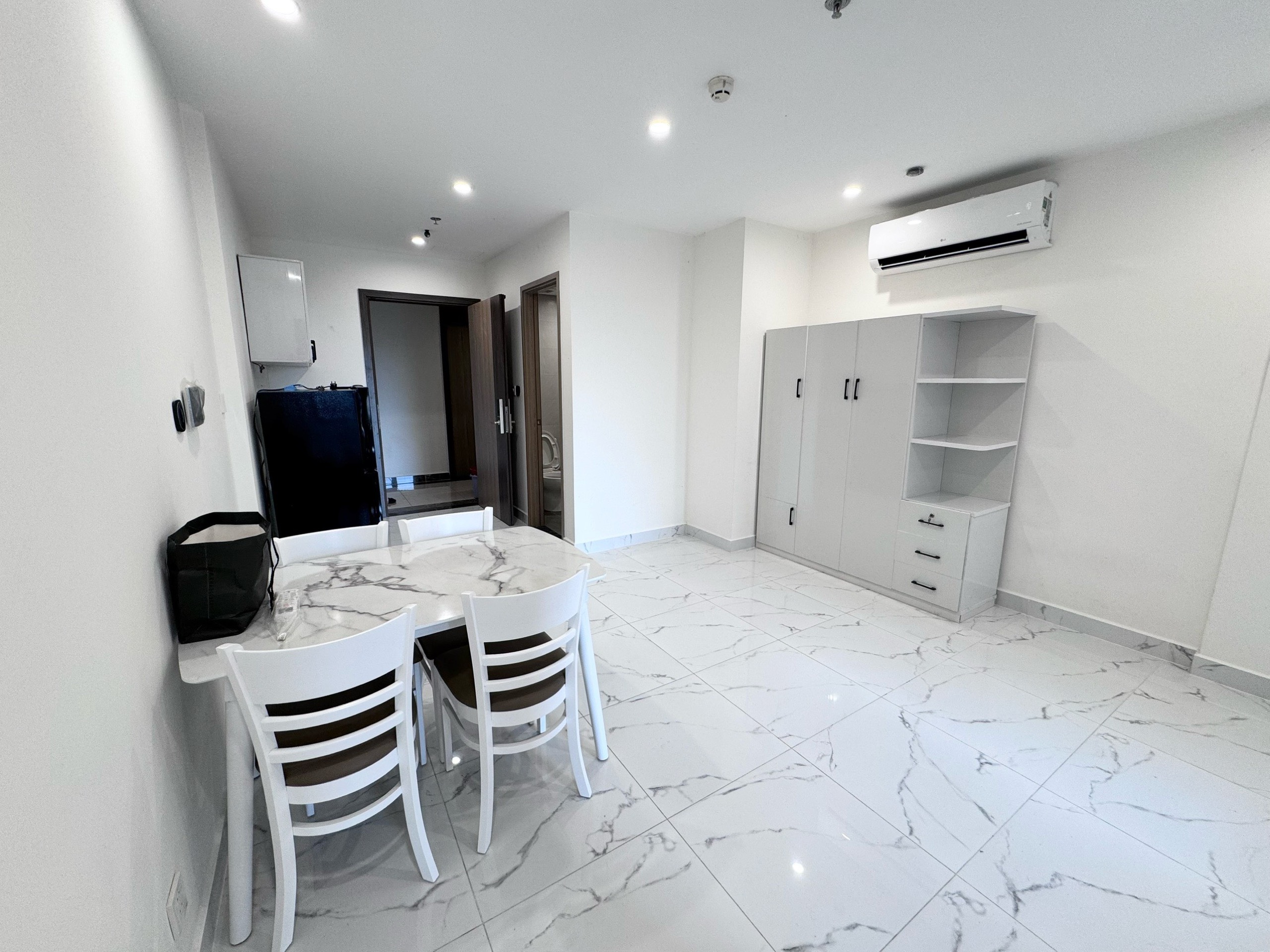 Cho Thuê Căn Hộ Studio The Beverly Solari - Full Nội Thất - View Nội Khu Thoáng Mát, Giá Cực Tốt