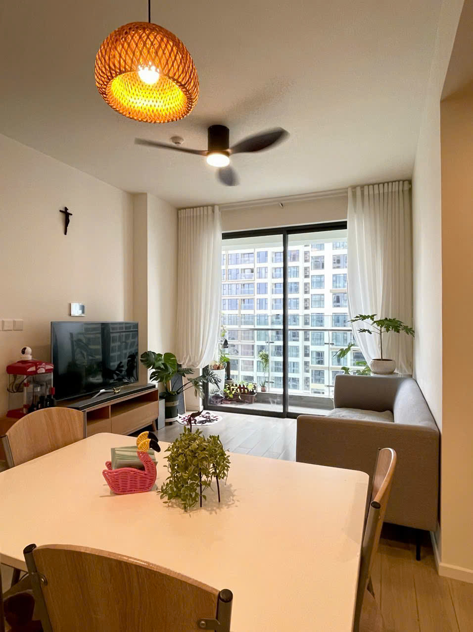 BÁN CĂN HỘ LUMIERE BOULEVARD 2PN – FULL NỘI THẤT – TẦNG CAO – VIEW ĐẸP VINHOMES GRAND PARK