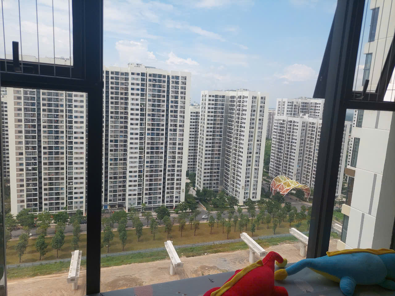 Bán & cho thuê căn hộ 2PN Masteri Centre Point Vinhomes Grand Park – View nội khu hồ bơi tầng cao, full nội thất