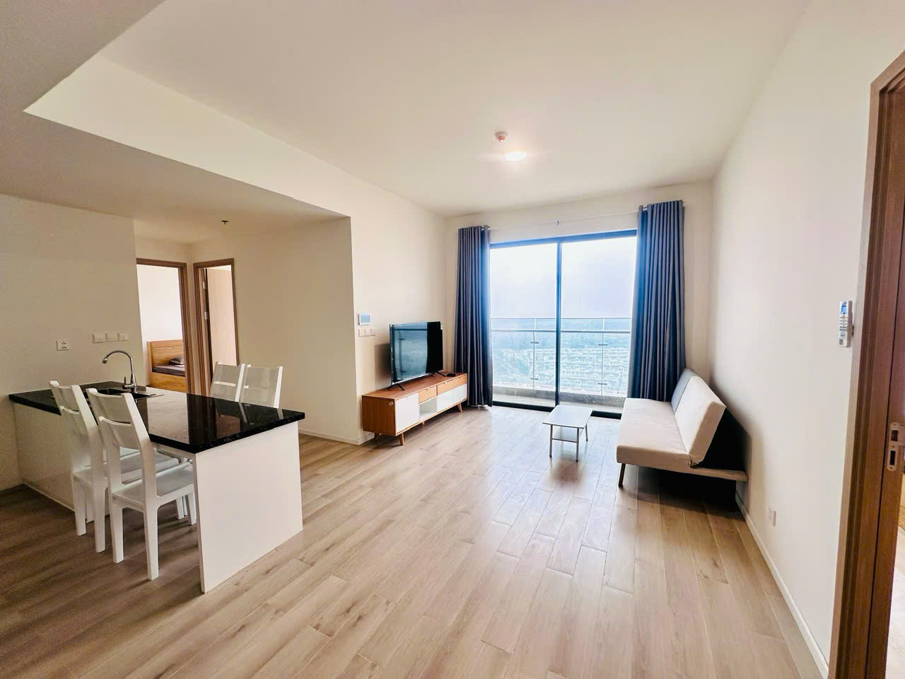 Căn Hộ Vinhomes Grand Park Lumiere Boulevard – Full Nội Thất Cao Cấp - Tầng Cao | View Biệt Thự Manhattan & Sông Đồng Nai | Bán & Cho Thuê