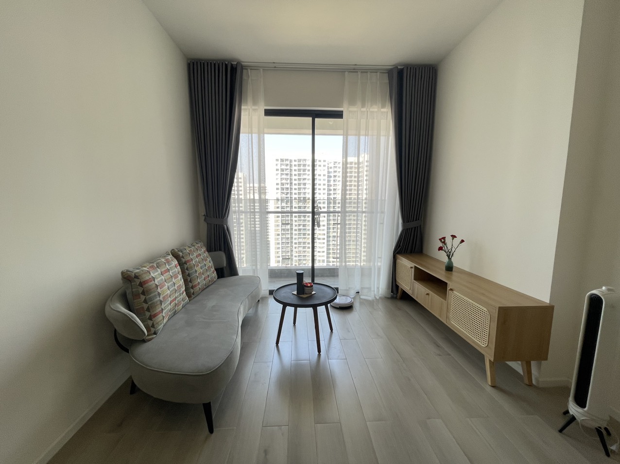 BÁN & CHO THUÊ CĂN HỘ MASTERI CENTRE POINT VINHOMES GRAND PARK – 2PN FULL NỘI THẤT, GIÁ TỐT QUẬN 9