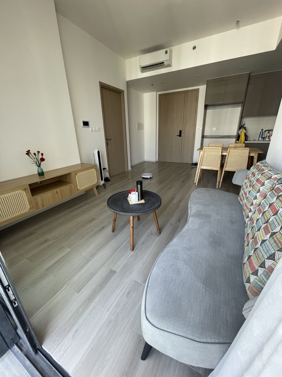 BÁN & CHO THUÊ CĂN HỘ MASTERI CENTRE POINT VINHOMES GRAND PARK – 2PN FULL NỘI THẤT, GIÁ TỐT QUẬN 9