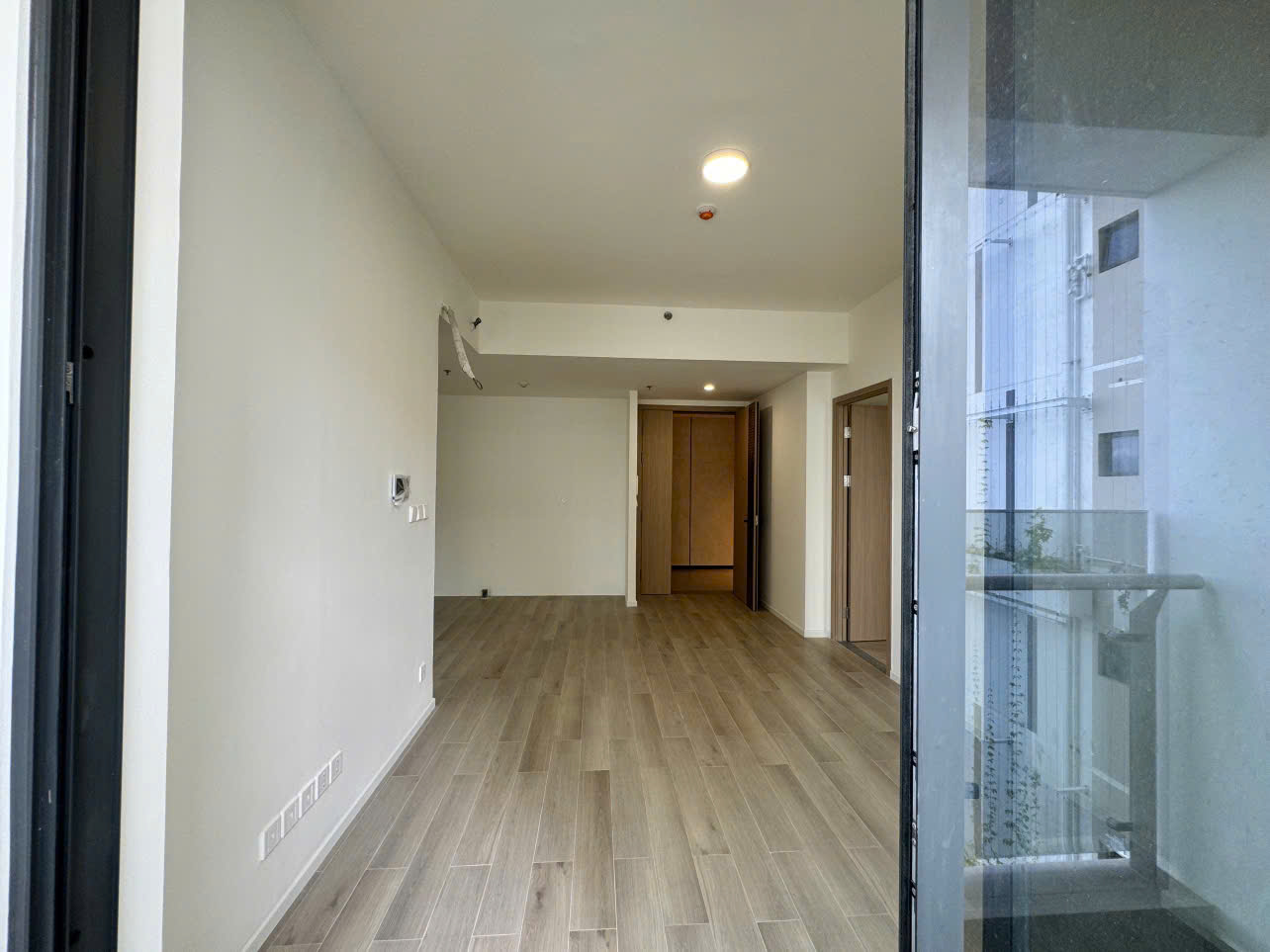 BÁN CĂN HỘ LUMIERE BOULEVARD – VINHOMES GRAND PARK  View nội khu hồ bơi | Nhà mới trống CĐT bàn giao - ảnh 6