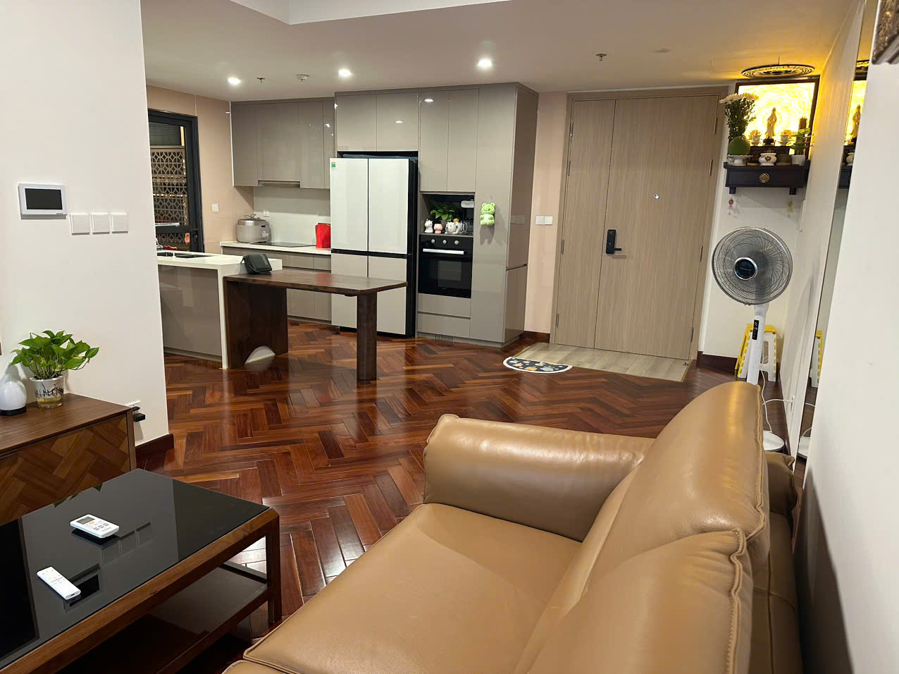 BÁN CĂN HỘ MASTERI CENTRE POINT VINHOMES GRAND PARK – FULL NỘI THẤT GỖ CAO CẤP, KHÔNG GIAN SANG TRỌNG, DỌN VÀO Ở NGAY