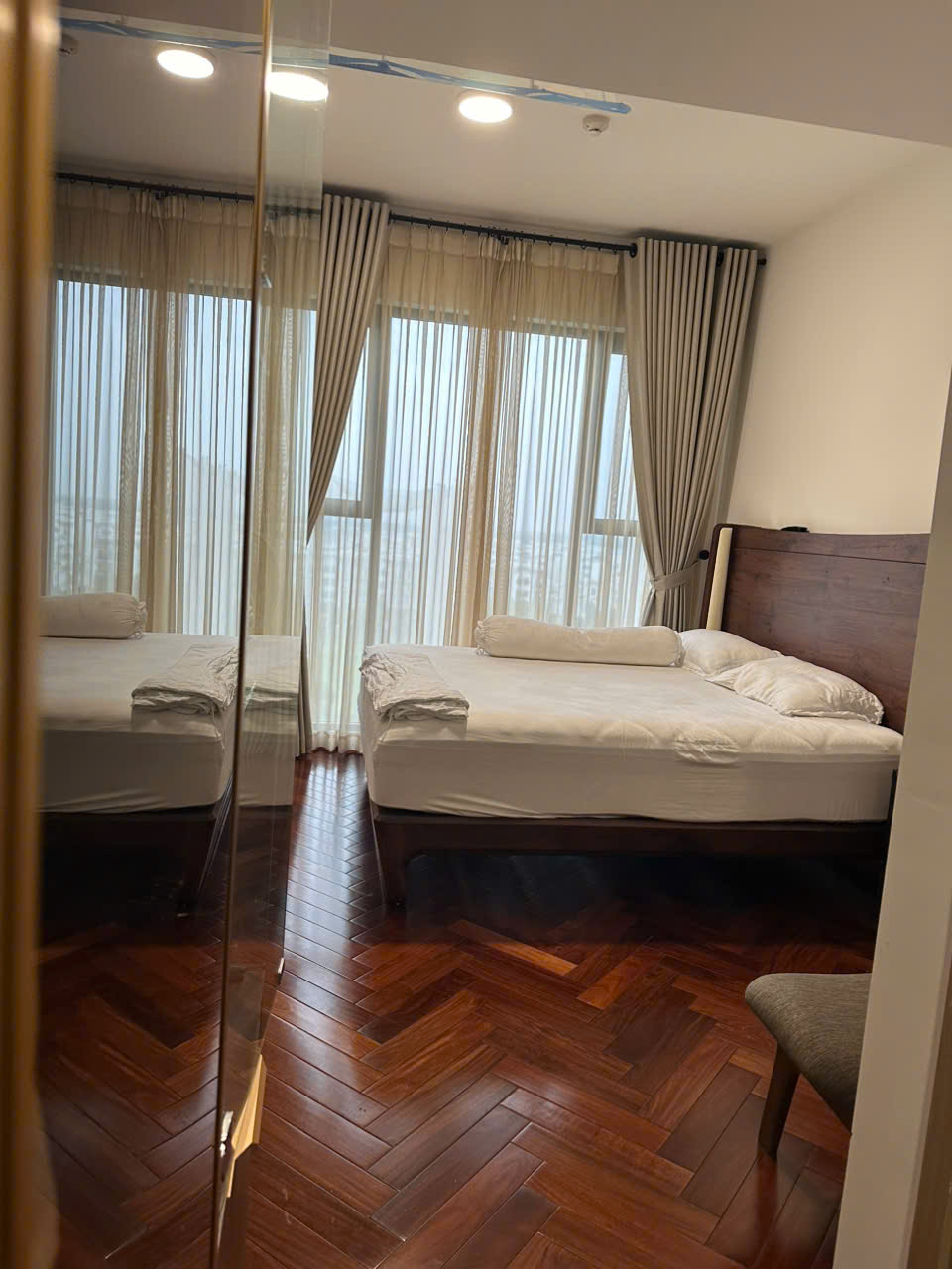 BÁN CĂN HỘ MASTERI CENTRE POINT VINHOMES GRAND PARK – FULL NỘI THẤT GỖ CAO CẤP, KHÔNG GIAN SANG TRỌNG, DỌN VÀO Ở NGAY