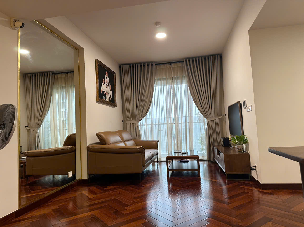 BÁN CĂN HỘ MASTERI CENTRE POINT VINHOMES GRAND PARK – FULL NỘI THẤT GỖ CAO CẤP, KHÔNG GIAN SANG TRỌNG, DỌN VÀO Ở NGAY - ảnh 5