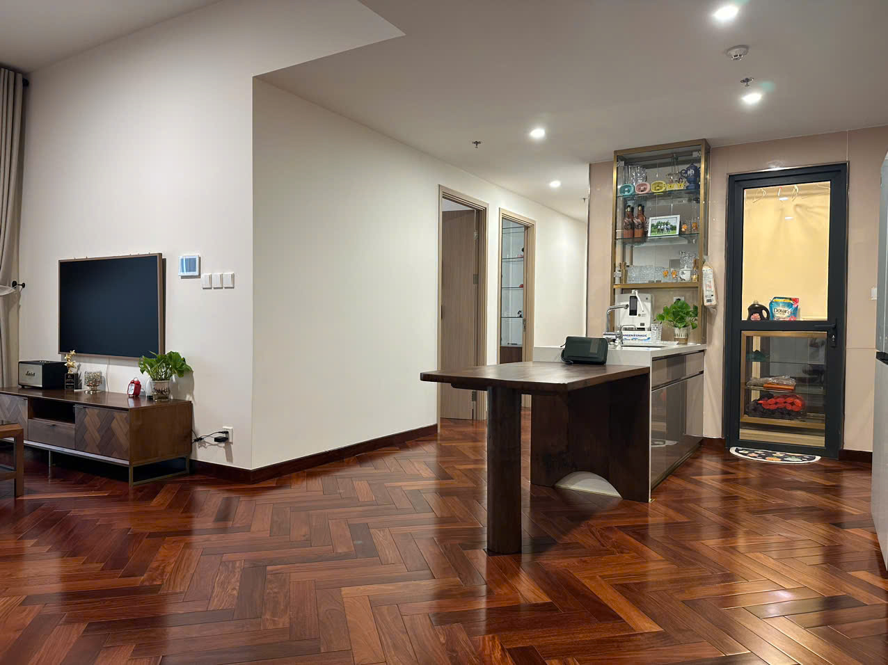 BÁN CĂN HỘ MASTERI CENTRE POINT VINHOMES GRAND PARK – FULL NỘI THẤT GỖ CAO CẤP, KHÔNG GIAN SANG TRỌNG, DỌN VÀO Ở NGAY - ảnh 8