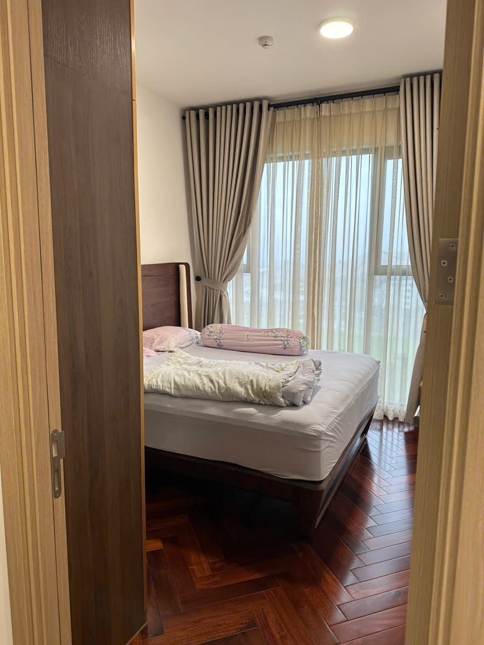 BÁN CĂN HỘ MASTERI CENTRE POINT VINHOMES GRAND PARK – FULL NỘI THẤT GỖ CAO CẤP, KHÔNG GIAN SANG TRỌNG, DỌN VÀO Ở NGAY - ảnh 9