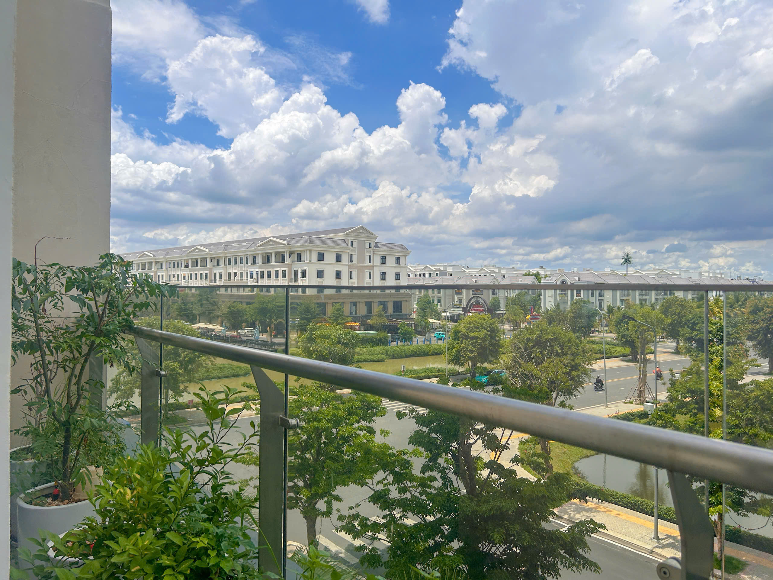 BÁN CĂN HỘ LUMIERE BOULEVARD TẦNG TRUNG – VIEW BIỆT THỰ MANHATTAN XANH MÁT – FULL NỘI THẤT - ảnh 6