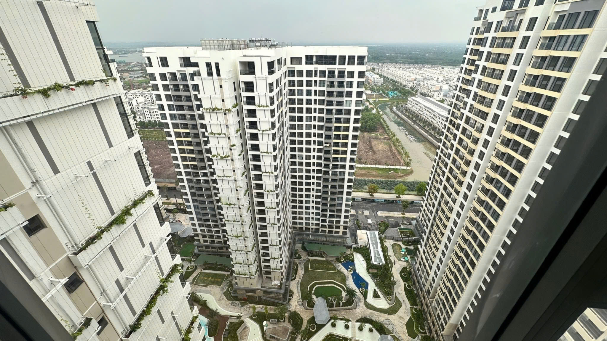 BÁN CĂN HỘ LUMIERE BOULEVARD – VINHOMES GRAND PARK  2PN | FULL NỘI THẤT CAO CẤP | TẦNG CAO VIEW ĐẸP - ảnh 5
