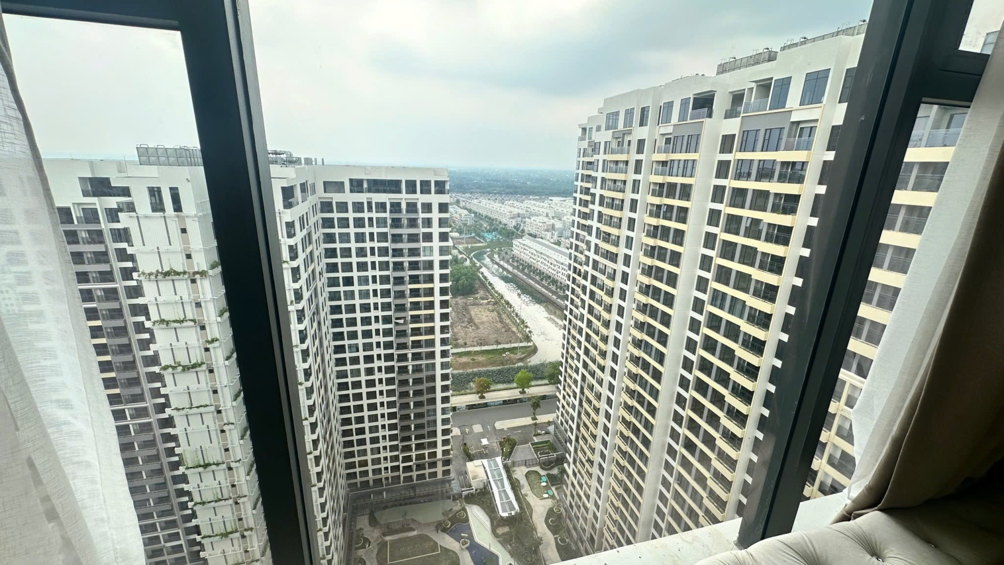 BÁN CĂN HỘ LUMIERE BOULEVARD – VINHOMES GRAND PARK  2PN | FULL NỘI THẤT CAO CẤP | TẦNG CAO VIEW ĐẸP - ảnh 7