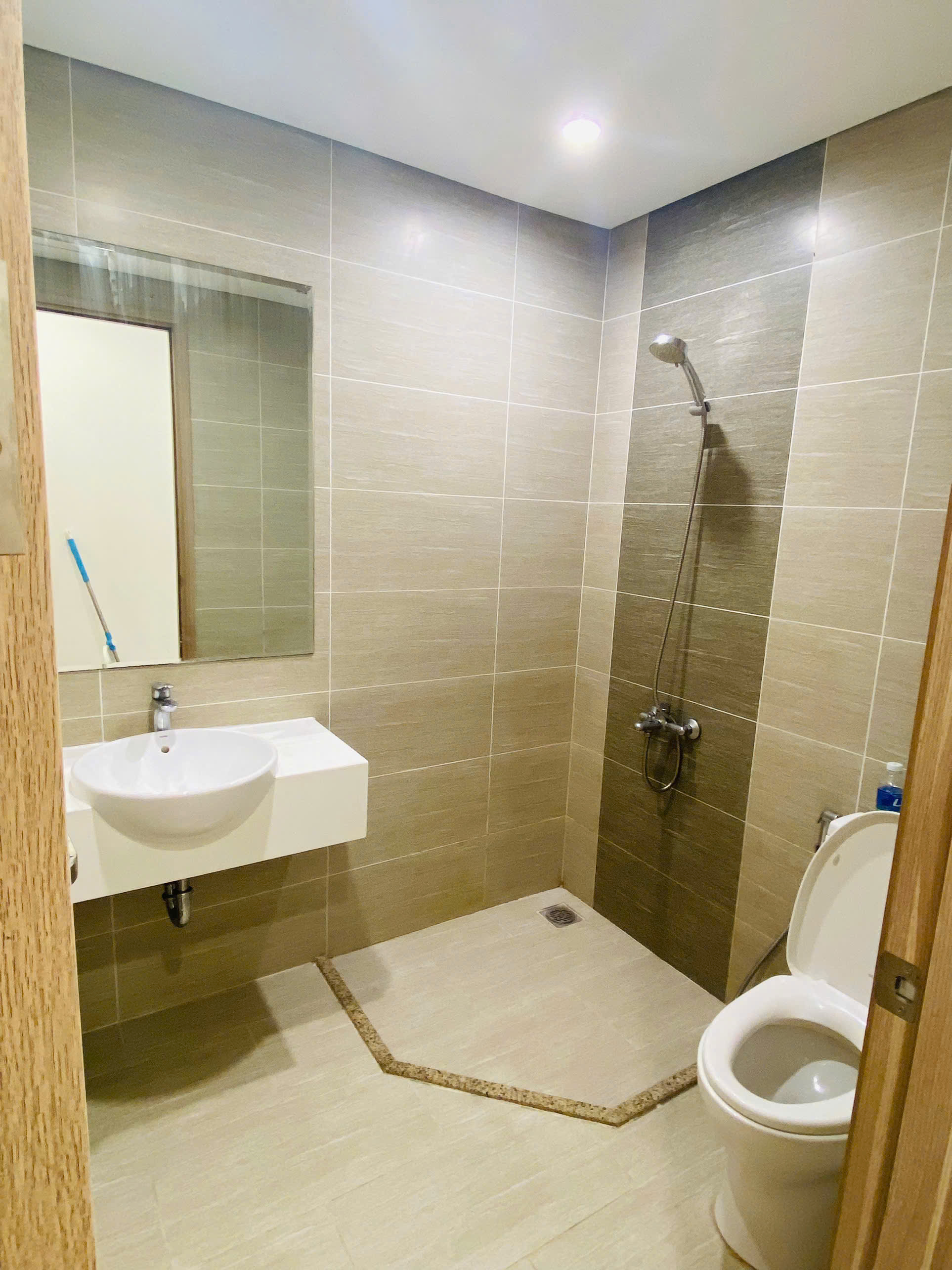 Cho Thuê Căn Hộ 2PN The Origami – Vinhomes Grand Park  Tầng Cao | View Thoáng Không Bị Chắn | Nội Thất Bếp + Rèm | Giá 6,5 Triệu