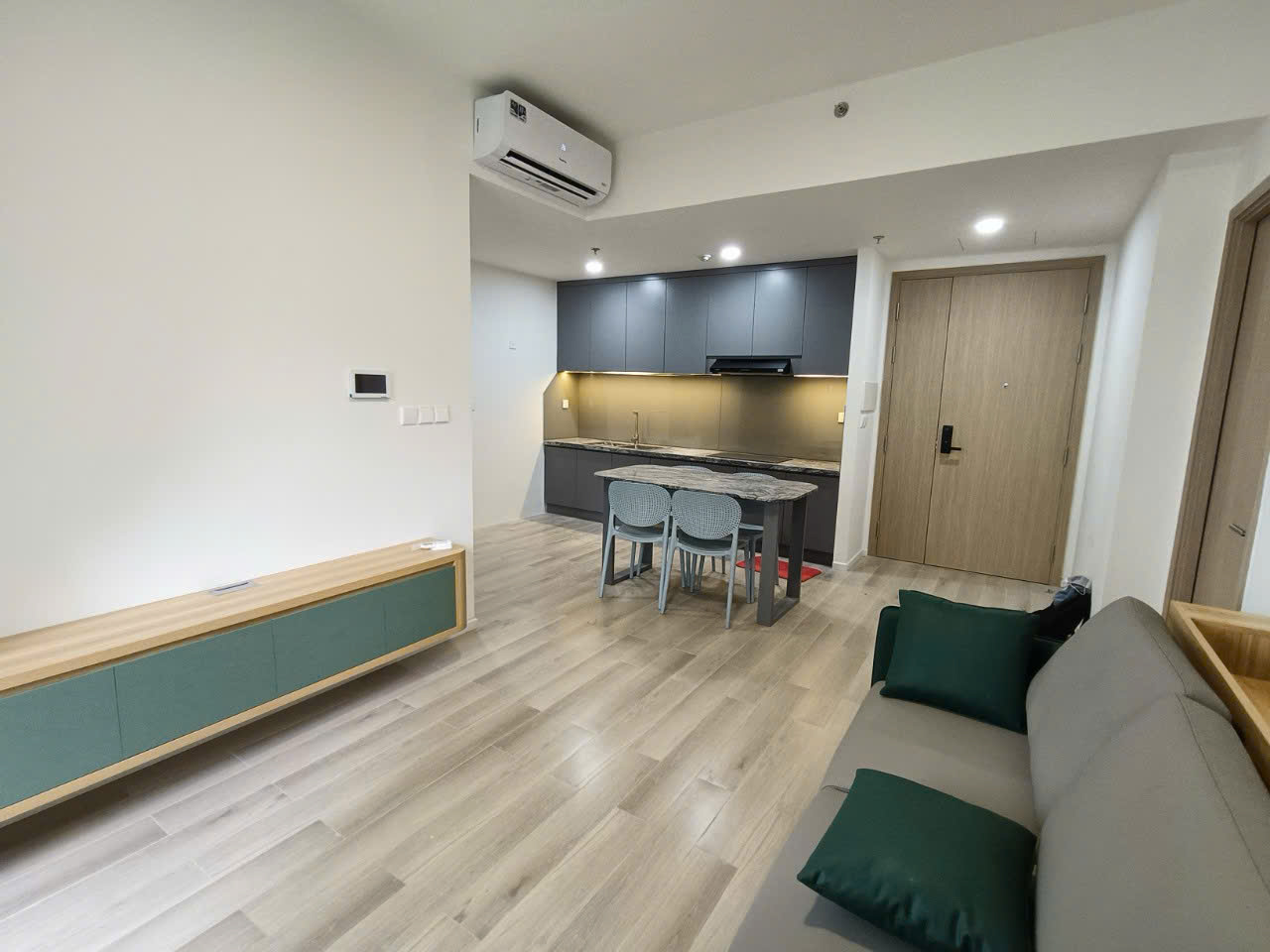 CHO THUÊ CĂN HỘ LUMIERE BOULEVARD – VINHOMES GRAND PARK- 2PN- FULL NỘI THẤT