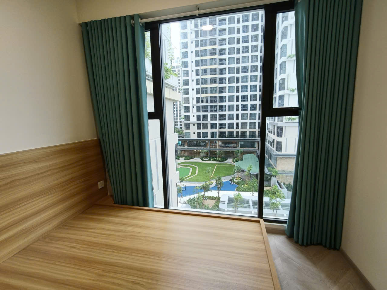 CHO THUÊ CĂN HỘ LUMIERE BOULEVARD – VINHOMES GRAND PARK- 2PN- FULL NỘI THẤT