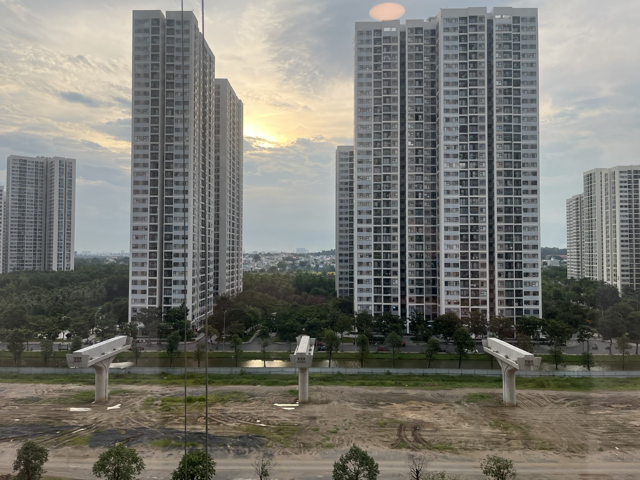 Cho Thuê Căn Hộ Lumiere Boulevard Vinhomes Grand Park – Full Nội Thất Cao Cấp - ảnh 5