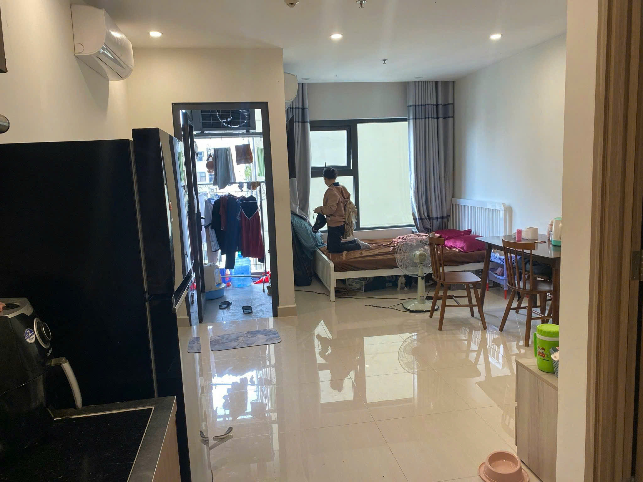 Bán căn hộ Studio Vinhomes Grand Park – The Rainbow – Full nội thất – Tầng cao view hồ bơi nội khu