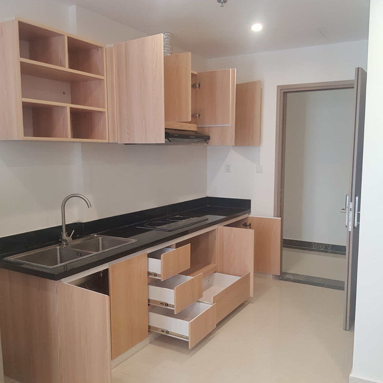 Bán Căn Hộ View Ngoại Khu – Nội Thất Sẵn Bếp Rèm Vinhomes Grand Park | Phân Khu The Origami – Quận 9 - ảnh 10