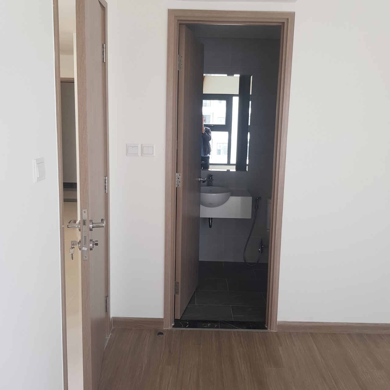 Bán Căn Hộ View Ngoại Khu – Nội Thất Sẵn Bếp Rèm Vinhomes Grand Park | Phân Khu The Origami – Quận 9