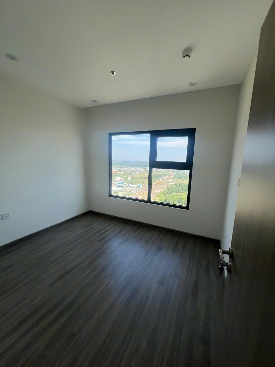 Bán Căn Góc 2PN+ View Sông Đồng Nai Tầng Cao – The Beverly Solari Vinhomes Grand Park