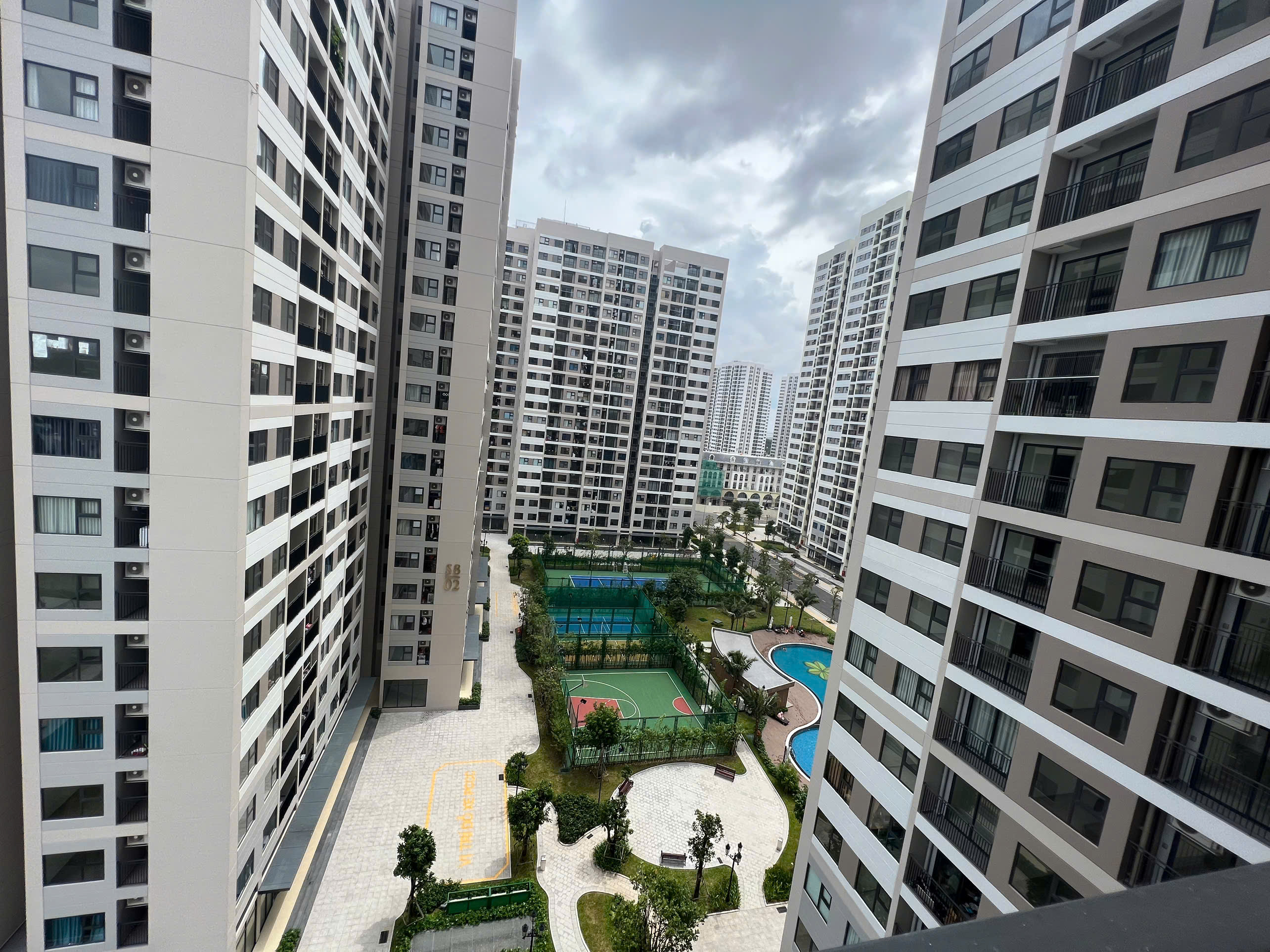 Bán Căn Hộ Vinhomes Grand Park – The Origami 2PN 2WC | Tầng Trung View Nội Khu | Hoàn Thiện Cơ Bản | Giá 3,1 Tỷ