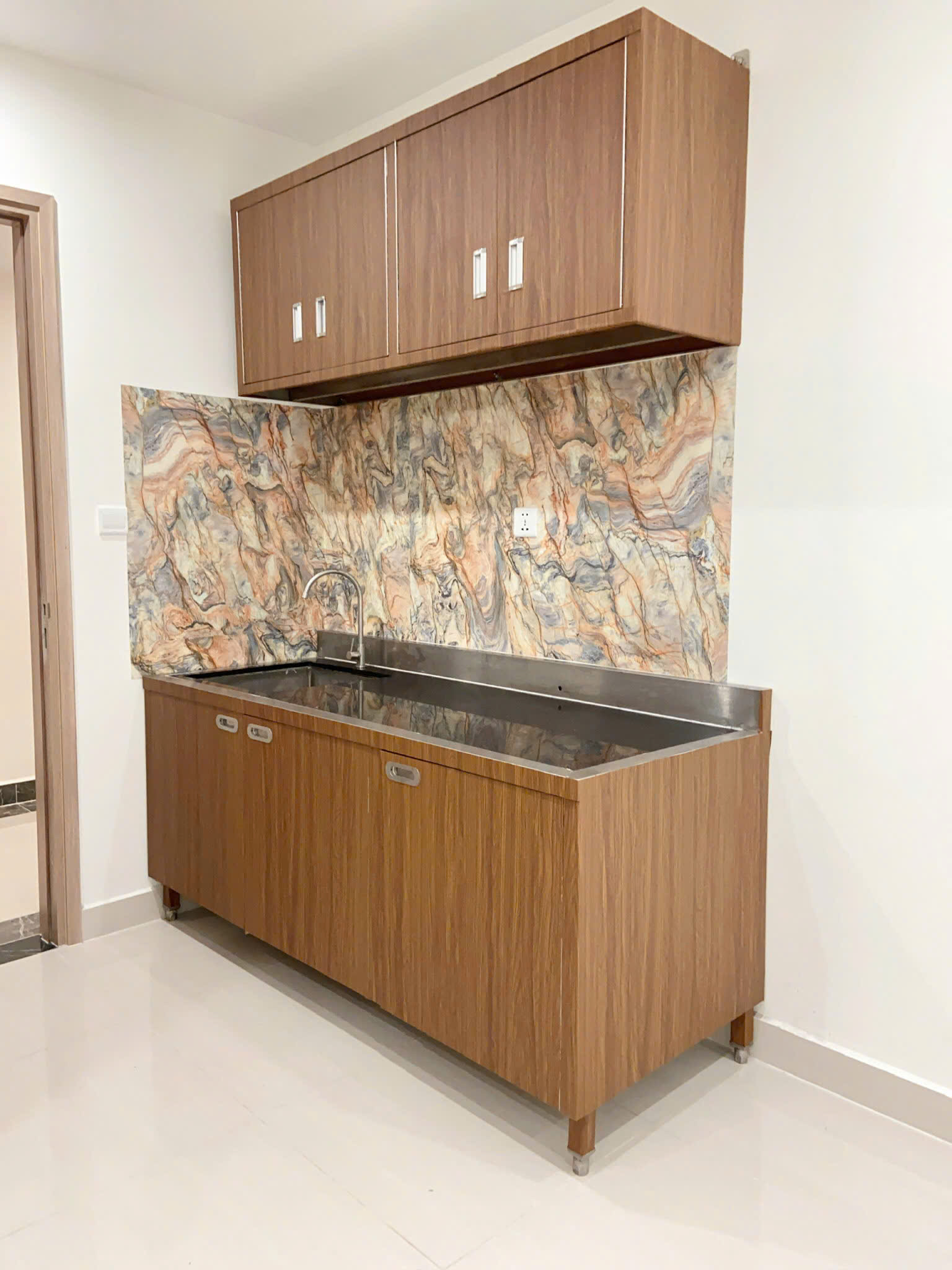 Bán căn hộ Studio Vinhomes Grand Park – The Rainbow – Full nội thất – Tầng cao view hồ bơi nội khu