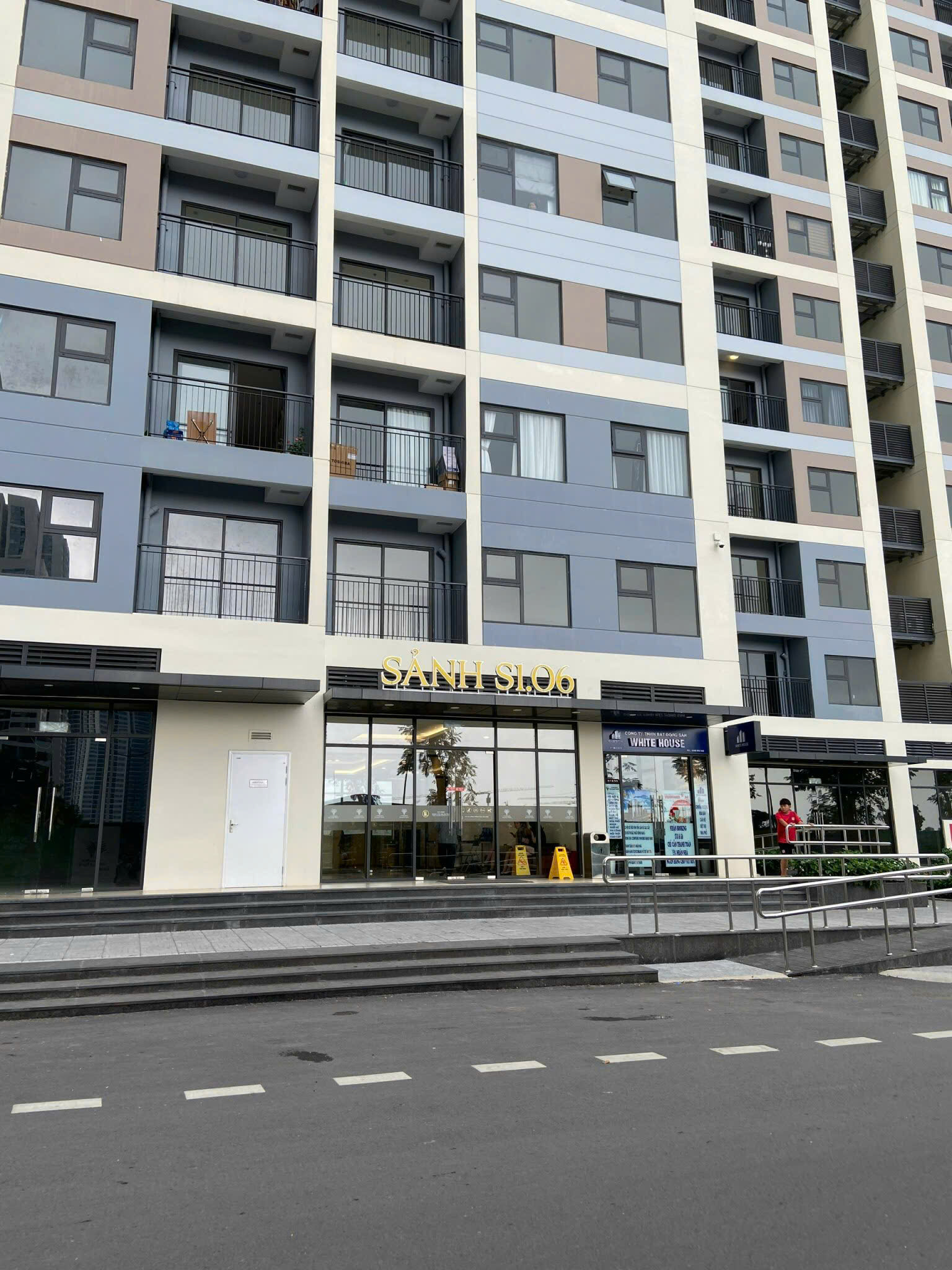 Bán căn hộ Studio Vinhomes Grand Park – The Rainbow – Full nội thất – Tầng cao view hồ bơi nội khu