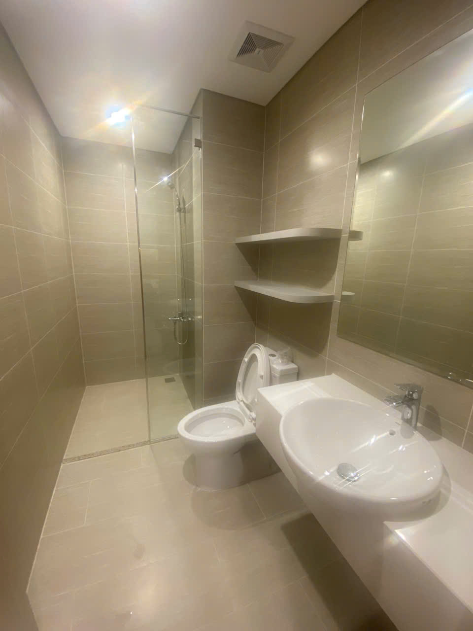 Cho Thuê Căn Hộ View Nội Khu Tầng Thấp – Full Nội Thất Vinhomes Grand Park | Phân Khu The Origami – Quận 9