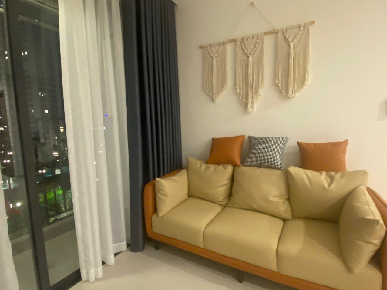 Cho Thuê Căn Hộ View Nội Khu Tầng Thấp – Full Nội Thất Vinhomes Grand Park | Phân Khu The Origami – Quận 9