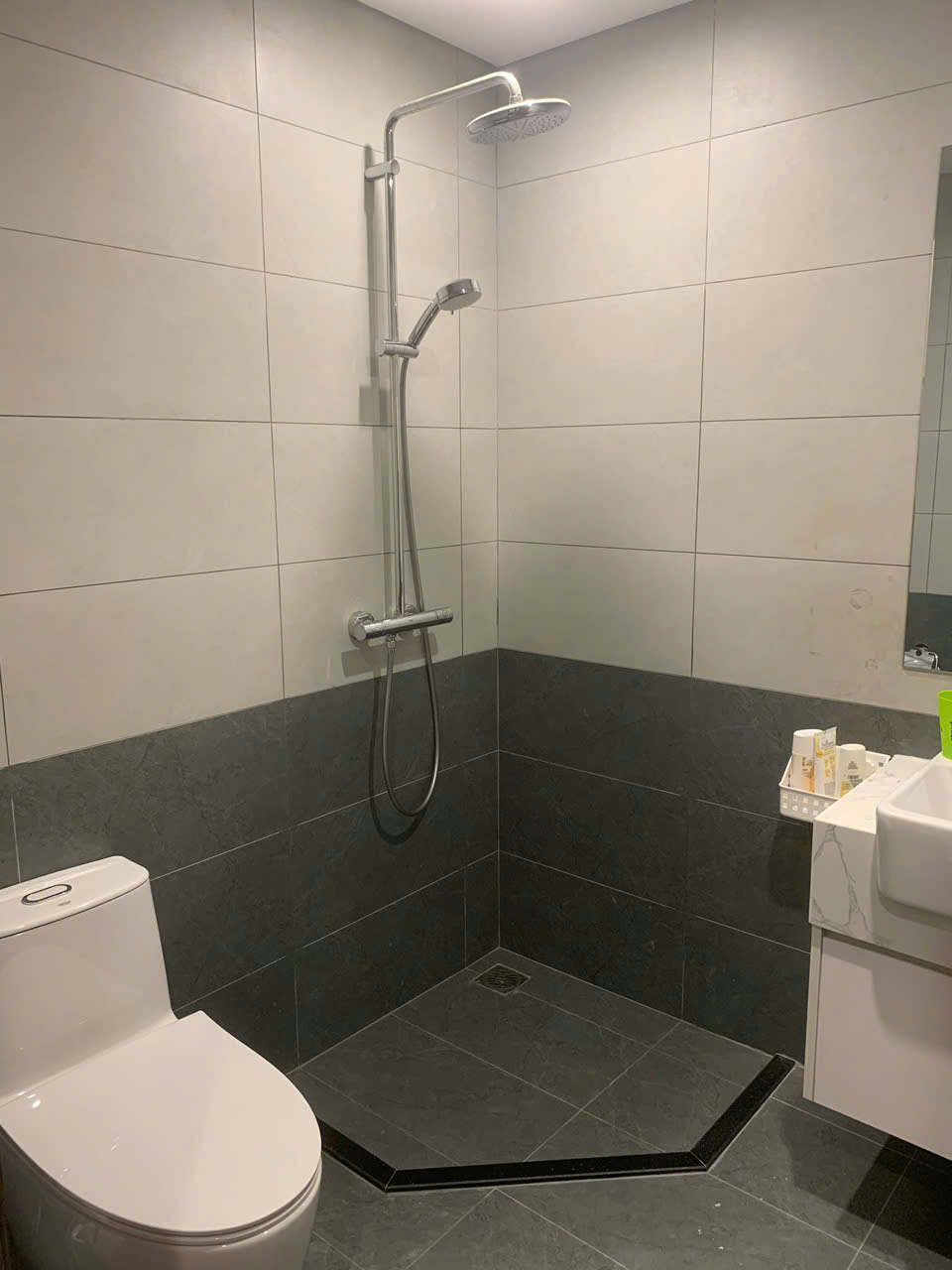 Cho Thuê Căn Hộ Studio Full Nội Thất – The Beverly Vinhomes Grand Park