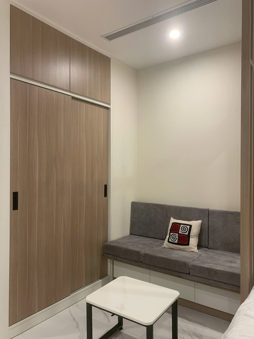 Cho Thuê Căn Hộ Studio Full Nội Thất – The Beverly Vinhomes Grand Park