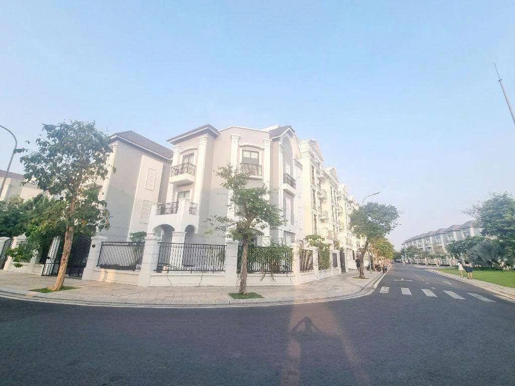 Cho thuê Biệt thự Vinhomes Grand Park