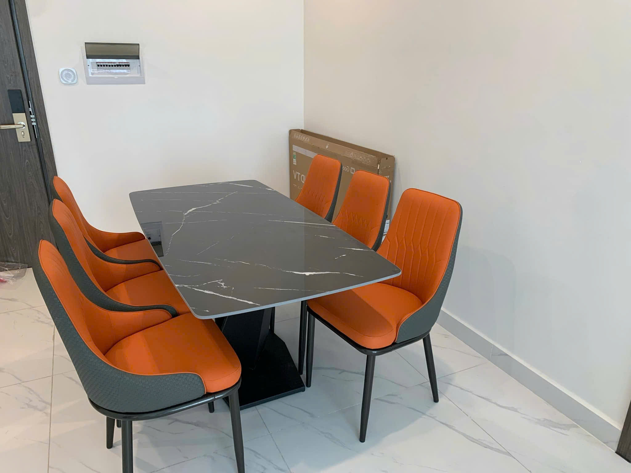 CHO THUÊ CĂN HỘ 2PN2WC THE BEVERLY – VINHOMES GRAND PARK  Full nội thất cao cấp –  Ngoại khu công viên 36ha