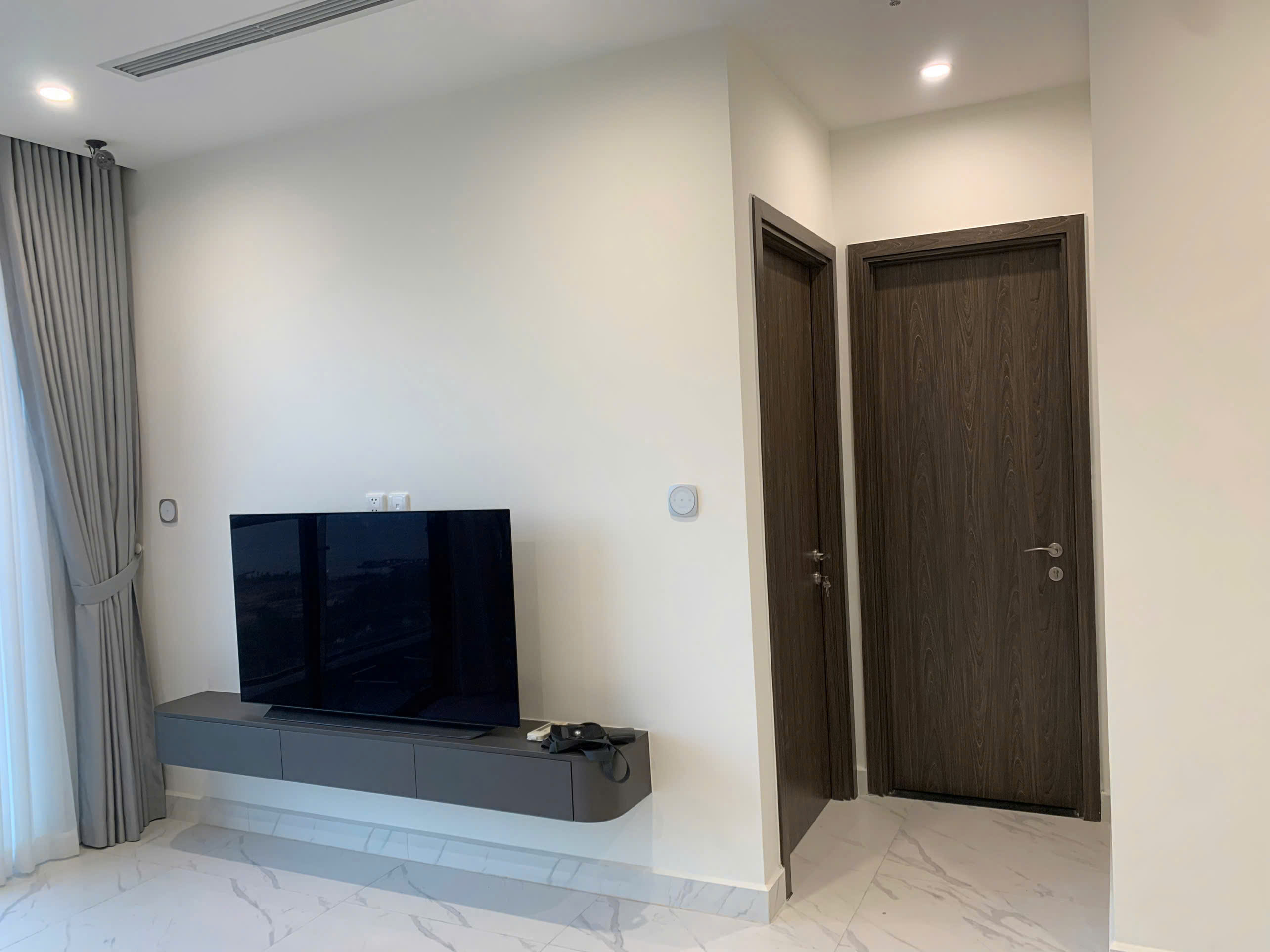 CHO THUÊ CĂN HỘ 2PN2WC THE BEVERLY – VINHOMES GRAND PARK  Full nội thất cao cấp –  Ngoại khu công viên 36ha