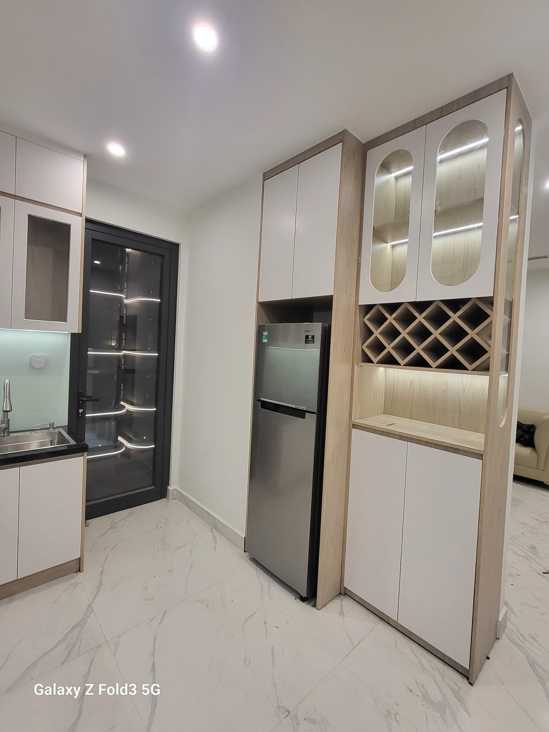 Bán Căn Góc 2PN Tòa BE2 The Beverly – View Sông, Dinh Thự & Pháo Hoa – Full Nội Thất Luxury – Cắt Lỗ Chỉ 5.95 Tỷ