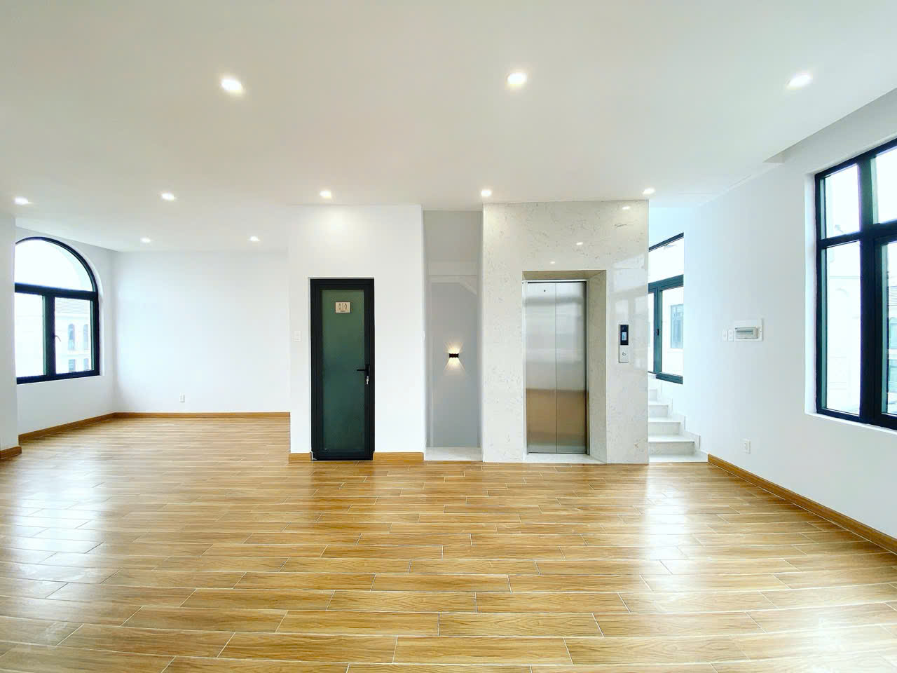 BÁN NHÀ PHỐ LIỀN KỀ THE MANHATTAN – VINHOMES GRAND PARK Hoàn thiện cơ bản – Có thang máy – Vị trí đẹp Quận 9 - ảnh 5