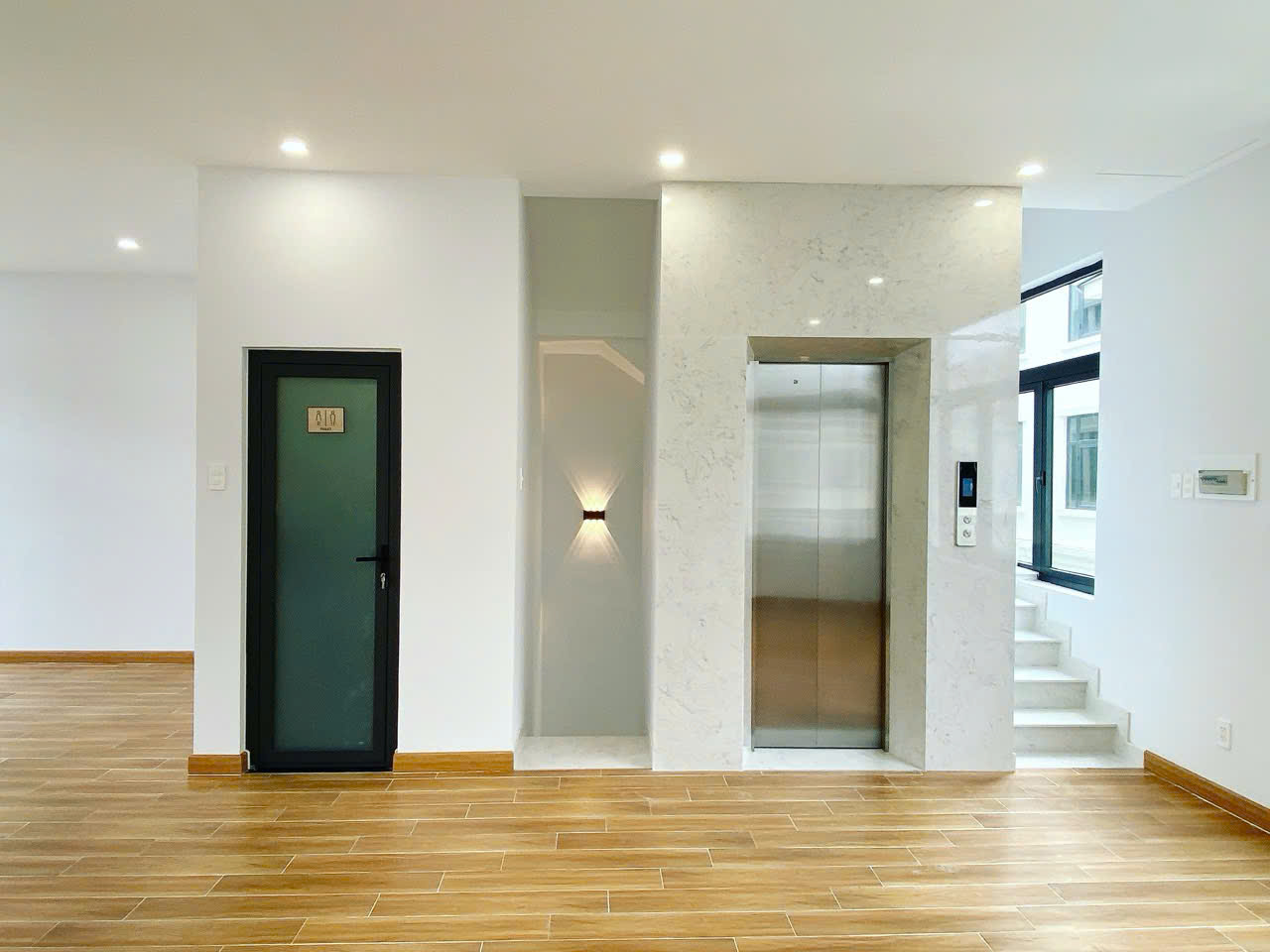 BÁN NHÀ PHỐ LIỀN KỀ THE MANHATTAN – VINHOMES GRAND PARK Hoàn thiện cơ bản – Có thang máy – Vị trí đẹp Quận 9 - ảnh 7