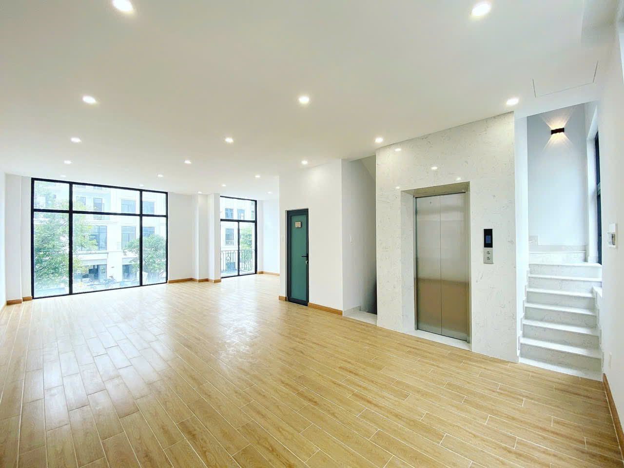 BÁN NHÀ PHỐ LIỀN KỀ THE MANHATTAN – VINHOMES GRAND PARK Hoàn thiện cơ bản – Có thang máy – Vị trí đẹp Quận 9 - ảnh 8