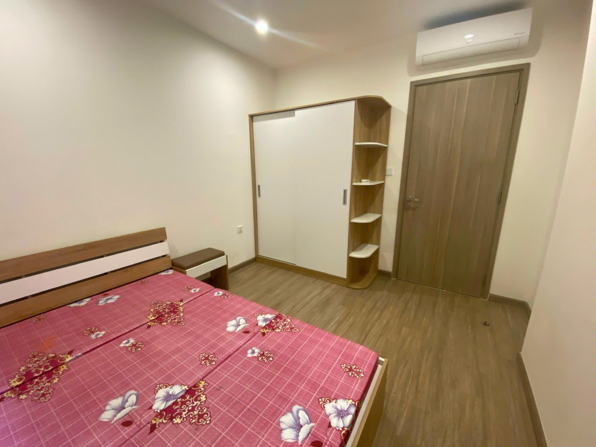 Bán Gấp Căn Hộ 3PN The Rainbow Vinhomes Grand Park - Full Nội Thất, Giá Chỉ 3.9 Tỷ