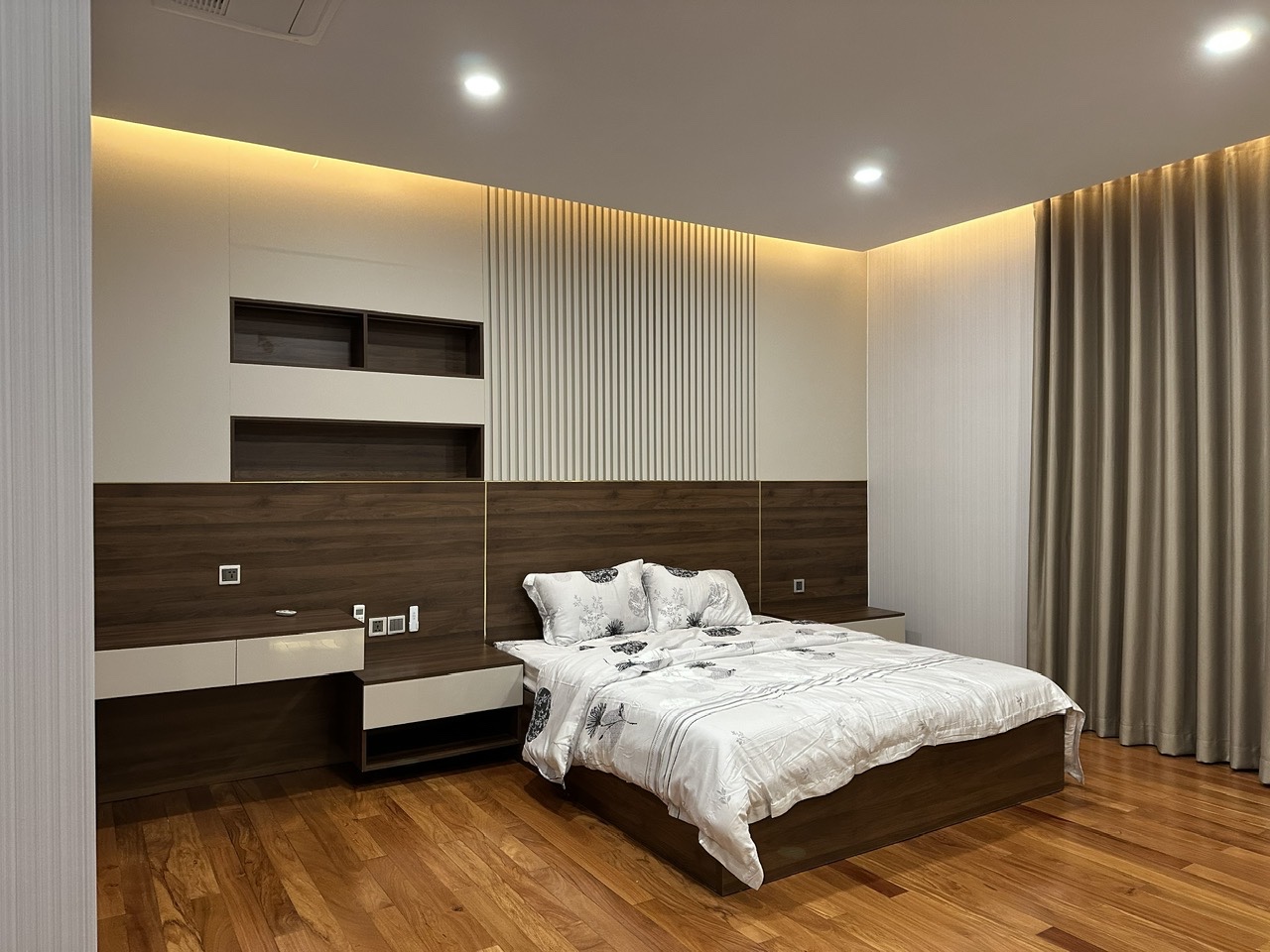 CHO THUÊ BIỆT THỰ ĐƠN LẬP THE MANHATTAN GLORY – FULL NỘI THẤT CAO CẤP – 80 TRIỆU/THÁNG