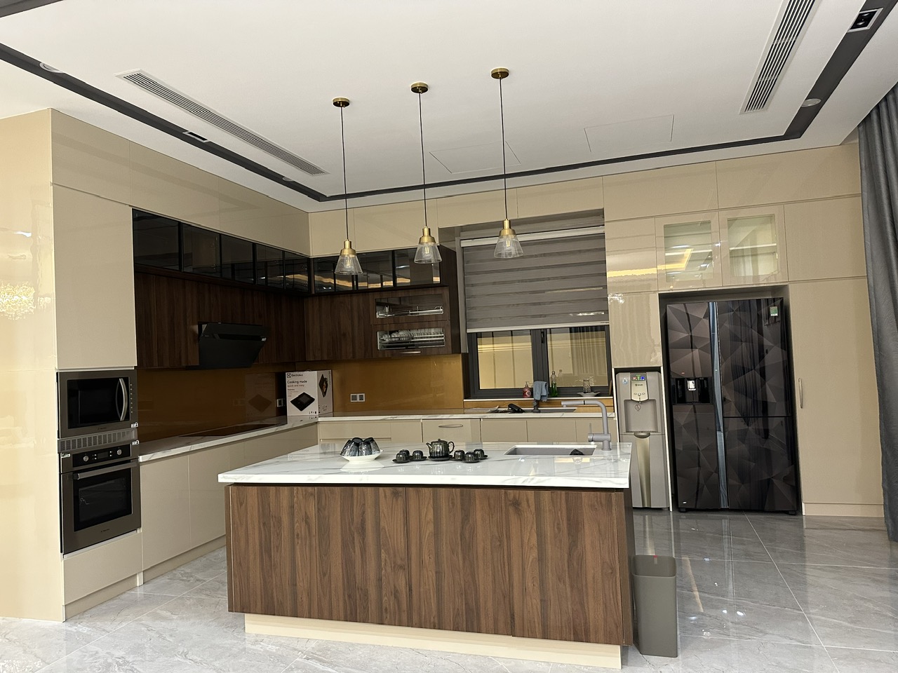 Độc Quyền Cho thuê biệt thự độc bản cực đẹp đầy đủ nội thất khu The Manhattan Glory Vinhomes Grand Park