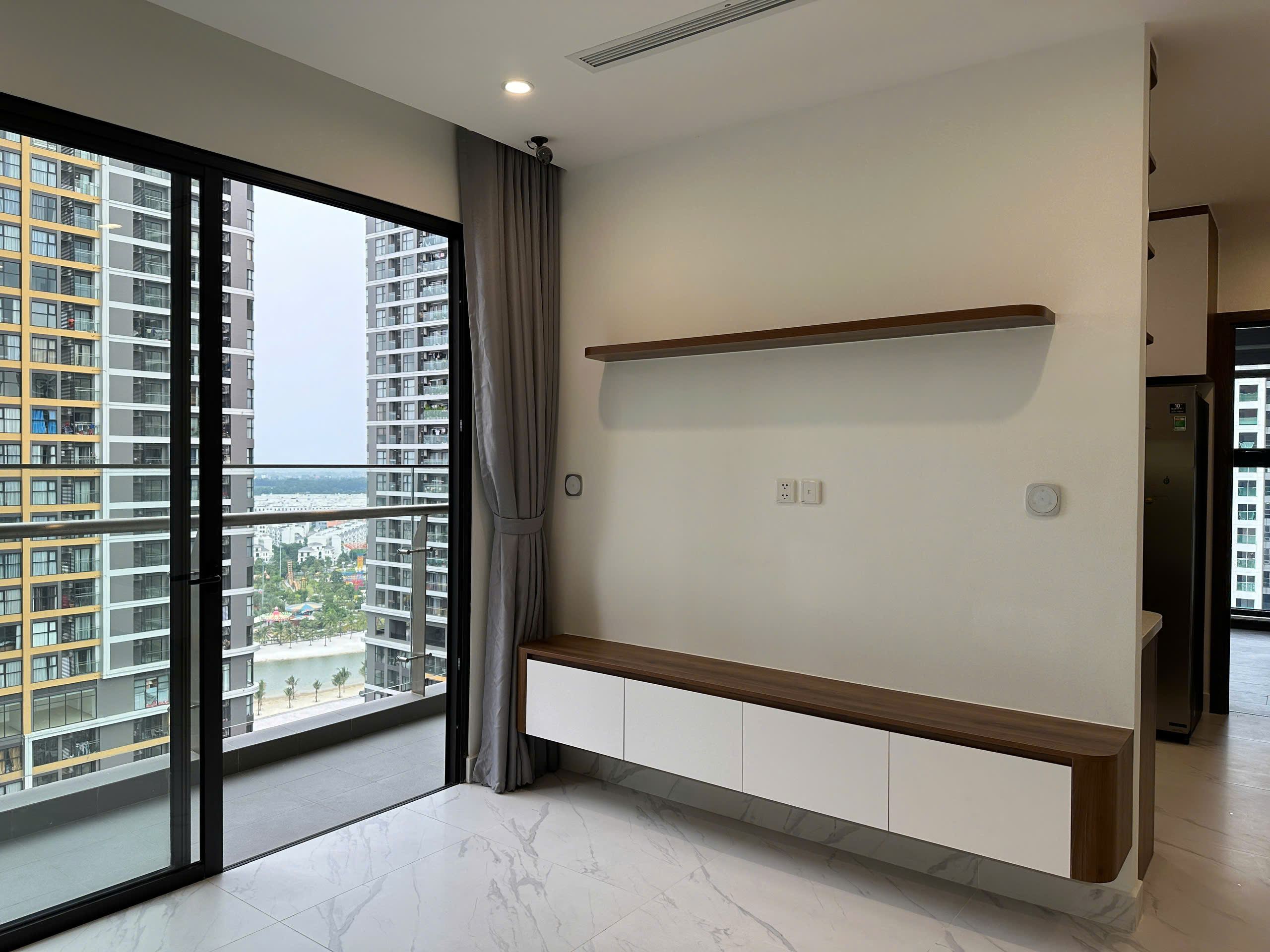 Bán Căn Hộ 2PN2WC The Beverly – Vinhomes Grand Park Full Nội Thất Cao Cấp – View Nội Khu Xanh Mát – Sẵn Vào Ở Ngay